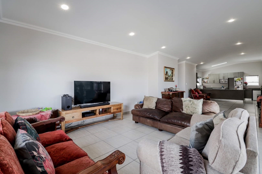 To Let 3 Bedroom Property for Rent in Seemeeu Park Western Cape